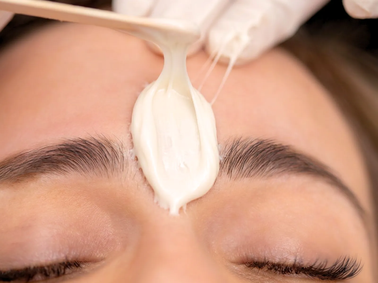 Professional brow shaping service